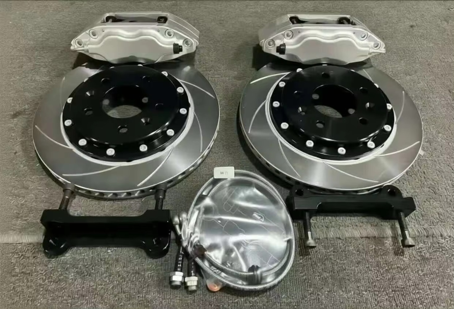 ชุดคาลิปเปอร์เบรกอะลูมิเนียมอั - Forged Front Brake Caliper 4 Piston บทวิจารณ์และราคา